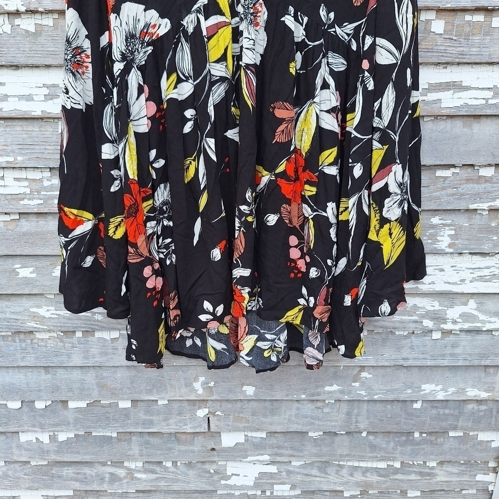 🌟 Free People Bella Black Floral Tunic Blouse Size XS - Picture 4 of 8